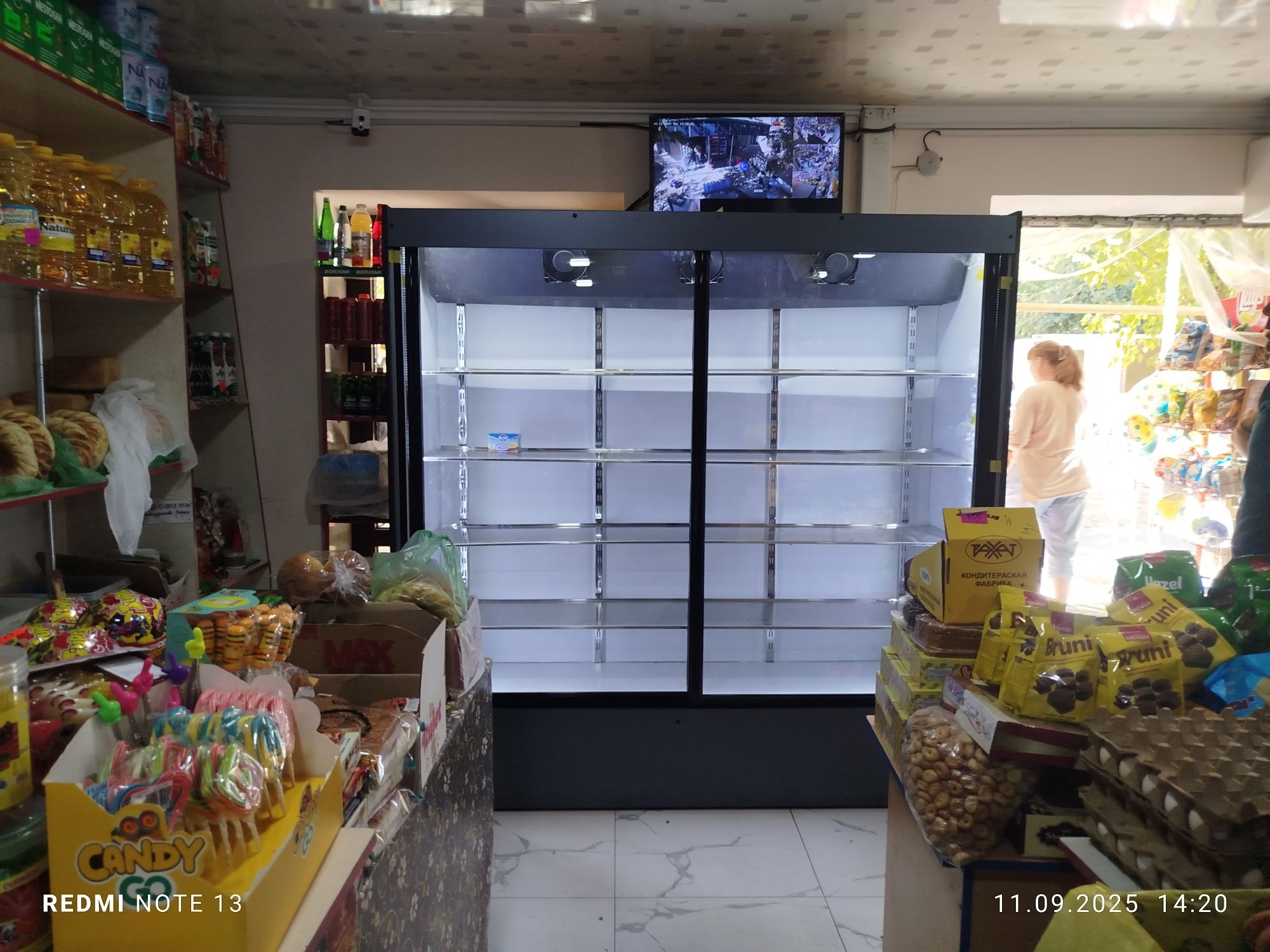 витрина холодильник vitrina