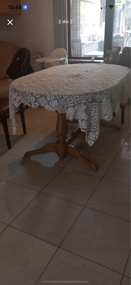 Față de masă pentru o masă de 6 persoane