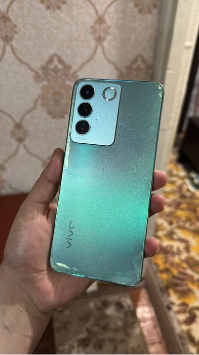 Продам телефон , бу