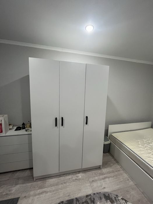 Продам спальный гарнитур срочно