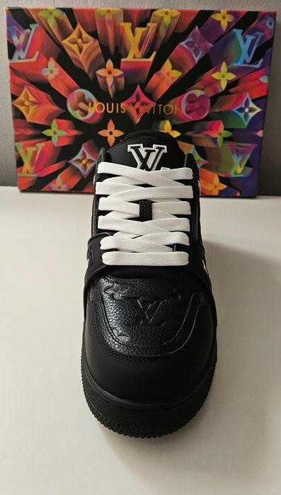 Adidași Louis Vuitton