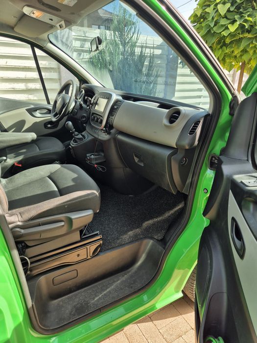 Renault Trafic - Opel Combo