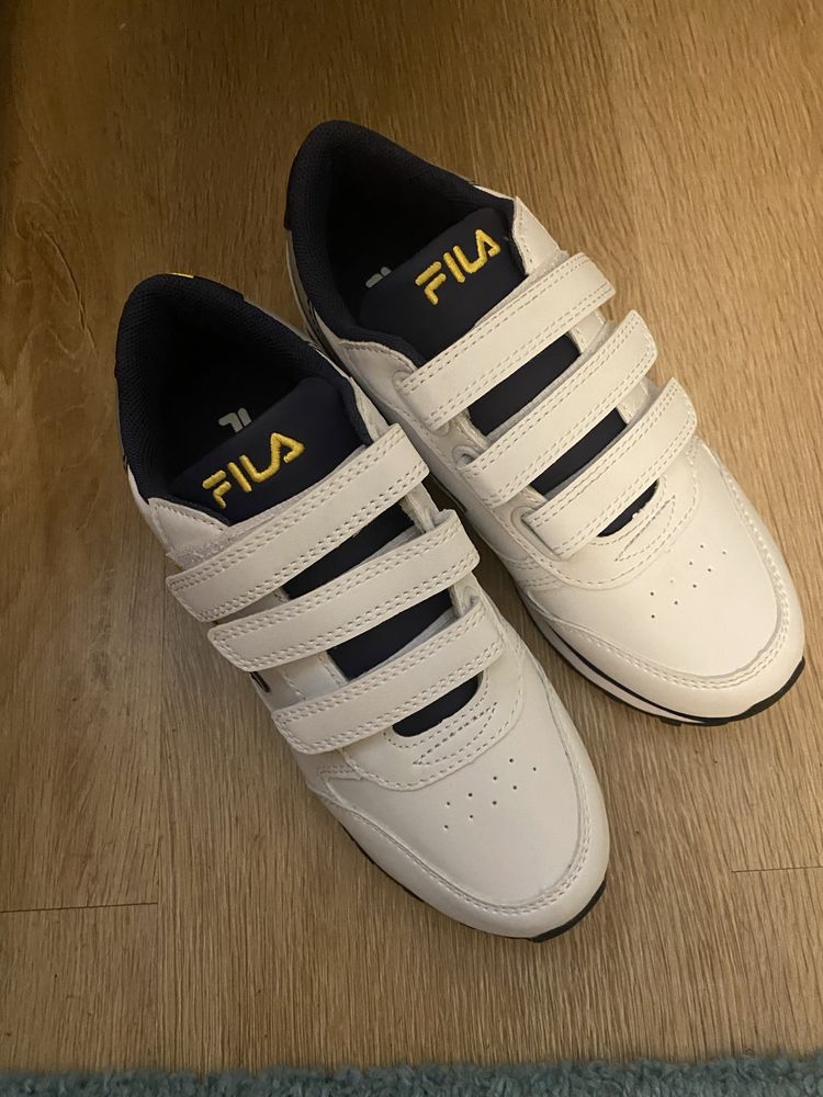 Pantofi sport Fila, nr 33