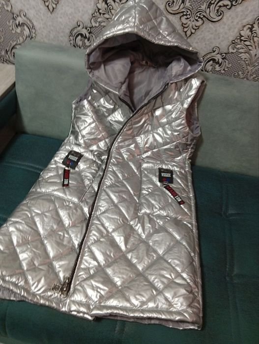 Безрукавка продаётся для женщин