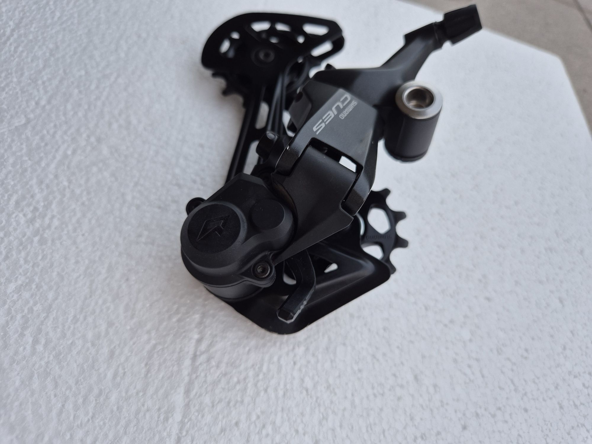 Deraior si schimbator Shimano Cues 11-12 viteze