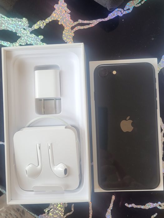 Vand telefon  Iphone SE 2023