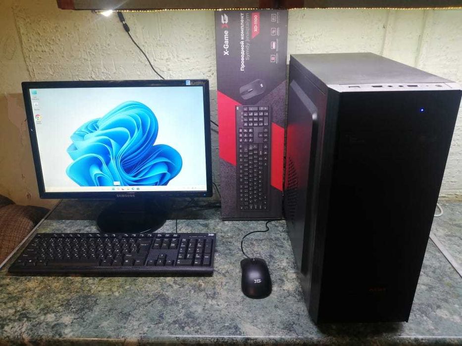 Компьютер для офиса и дома. I3-7100, 8Gb DDR4, SSD, HDD. Комплект