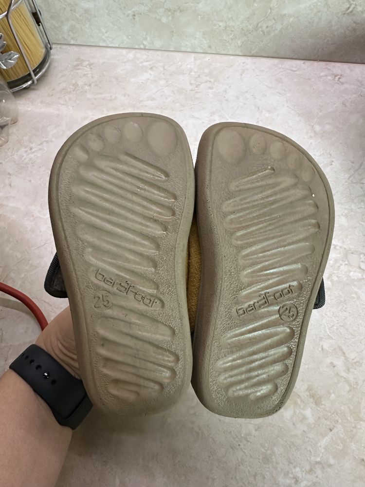 3F barefoot боси пантофи