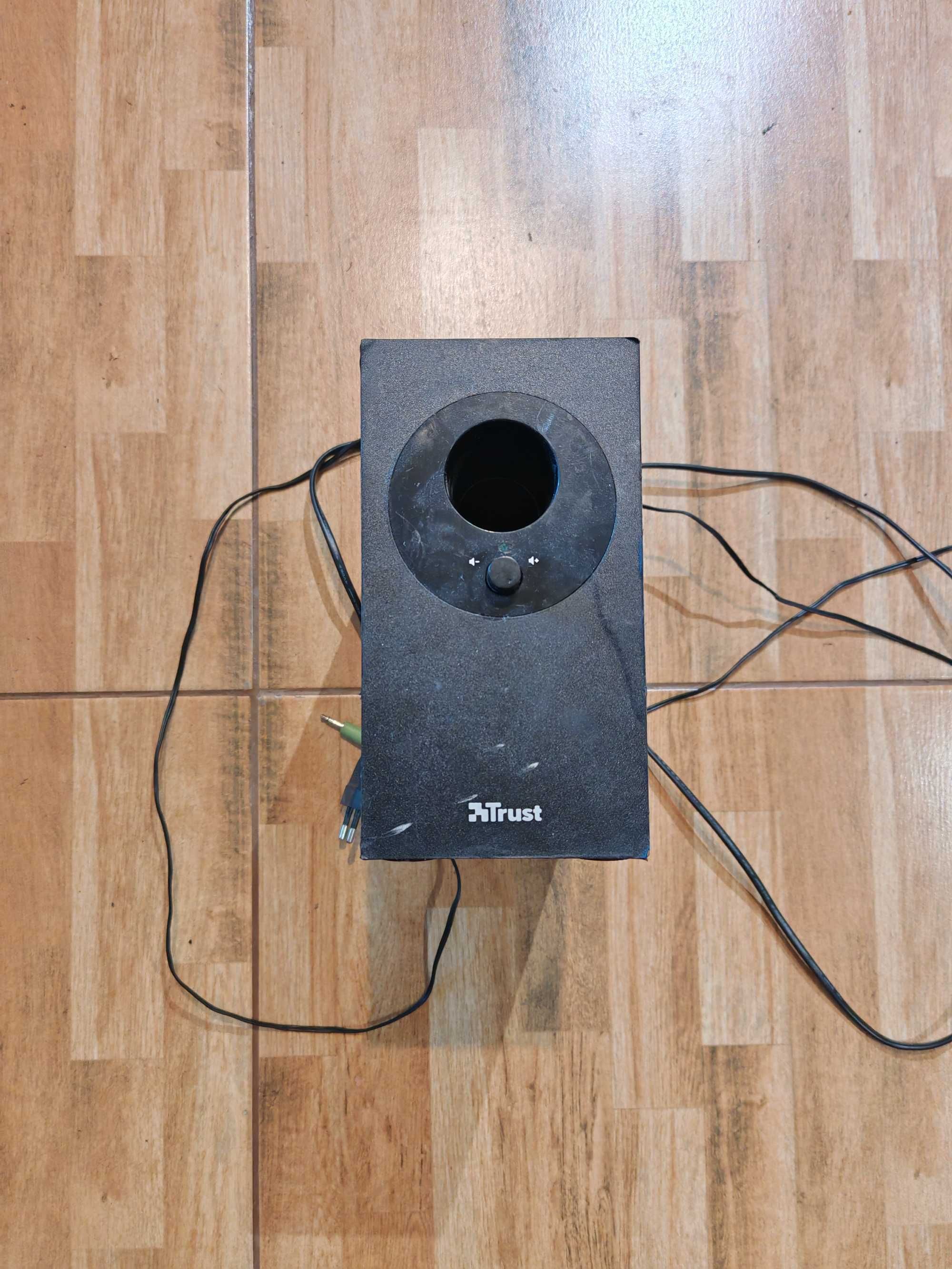 Trust SoundForce Compact 2.1 - усилвател за тонколони