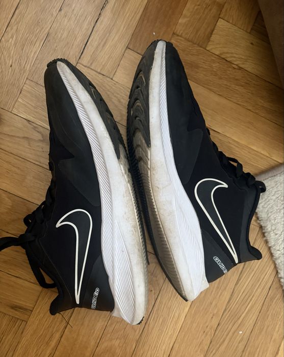 Продавам обувки на Nike , 41 номер (КАТО НОВИ СА)