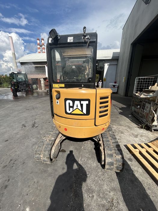 MiniExcavator caterpillar 302.7 cr an 2014
