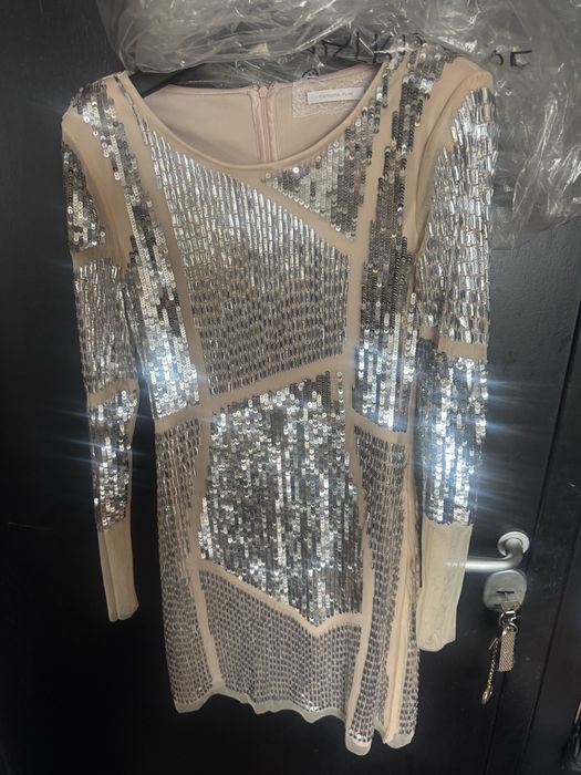 Patrizia Pepe рокля за вашите бляскави поводи размер 40 S