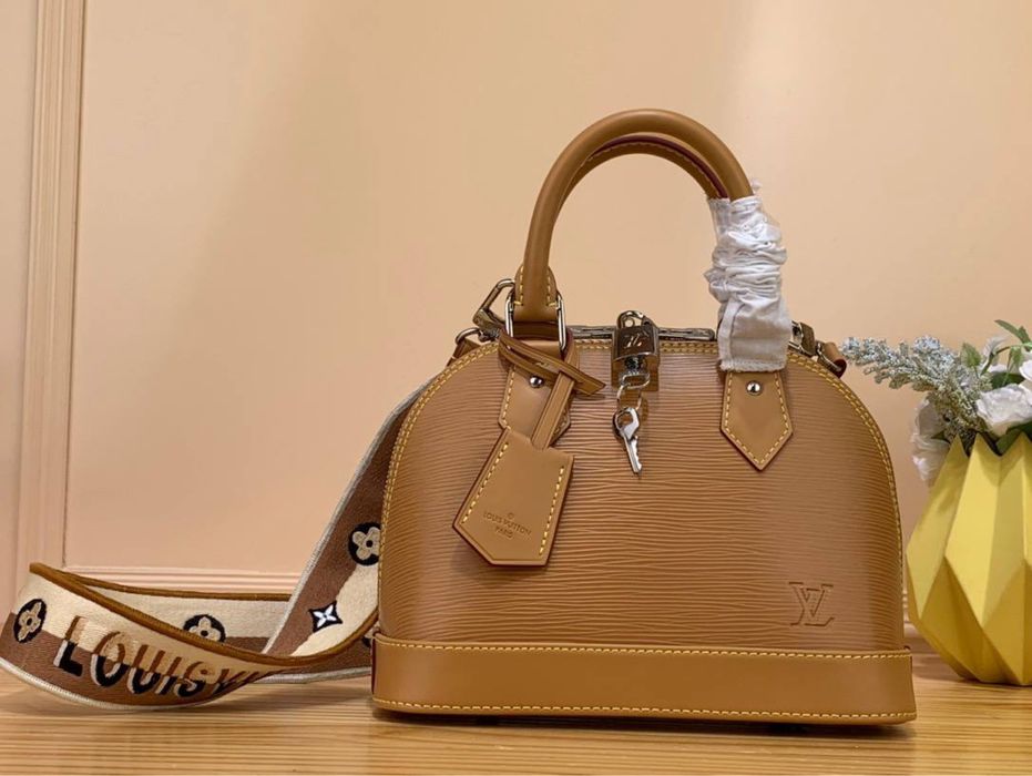 Geanta Louis Vuitton Alma BB Epi