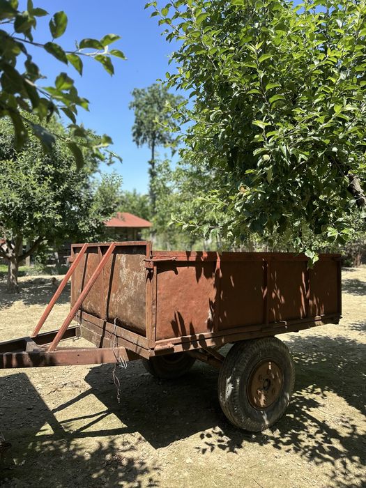 Vand tractor cu plug si disc in stare foarte buna