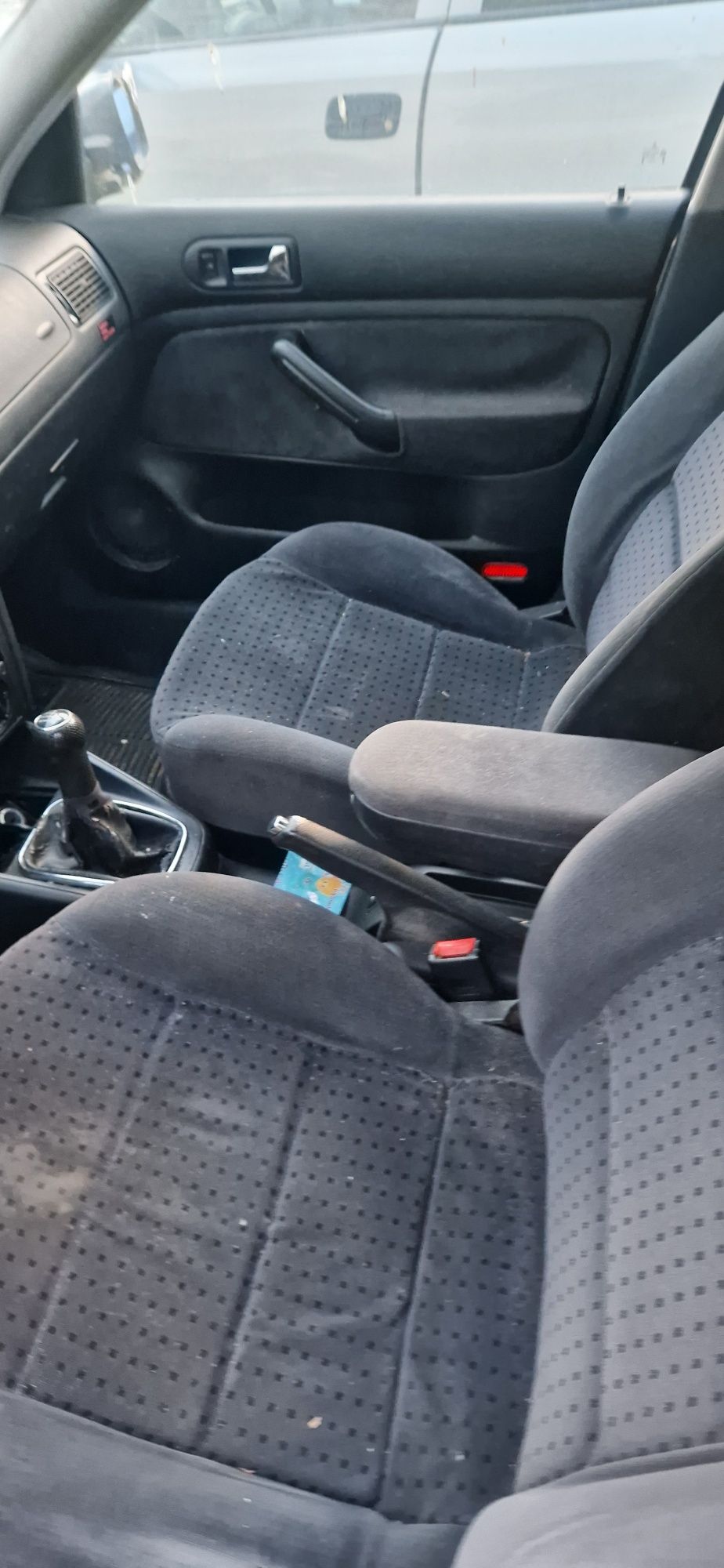 Продавам Volkswagen golf 4 1.9 TDI 90к.с. на части