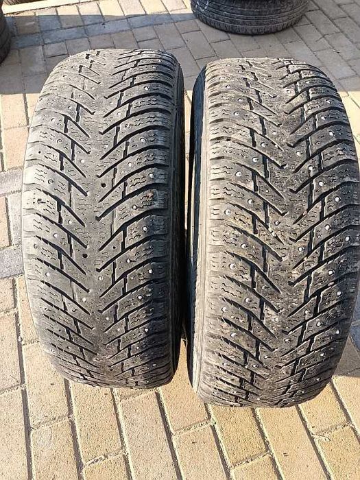 Шины 195/65 R15 - "Nokian Hakkapeliitta 8" (Россия), шипованные.
