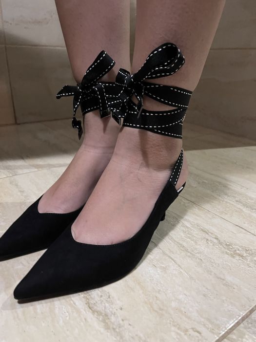 Pantofi Berska cu toc scurt 3 cm negri marimi 36 si 37 noi