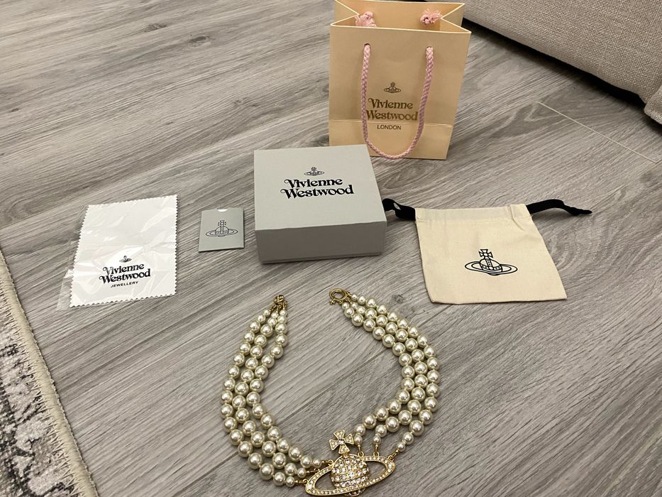 Colier Vivienne Westwood perle si sigla aurie nou
