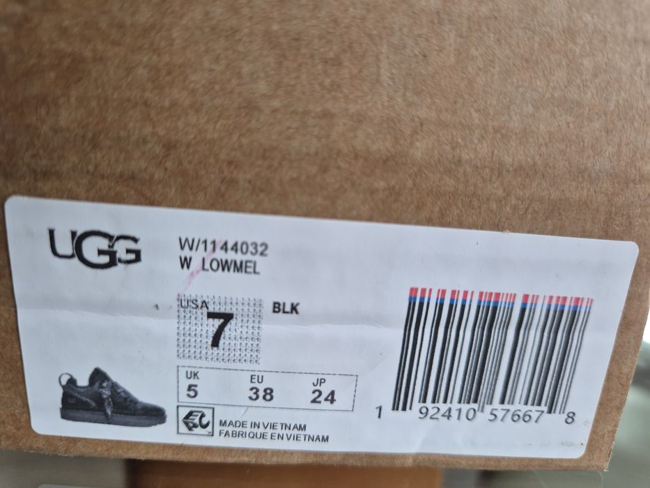 Нови маратонки UGG