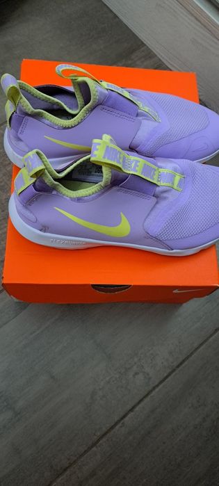 Vând adidasi Nike nr 36