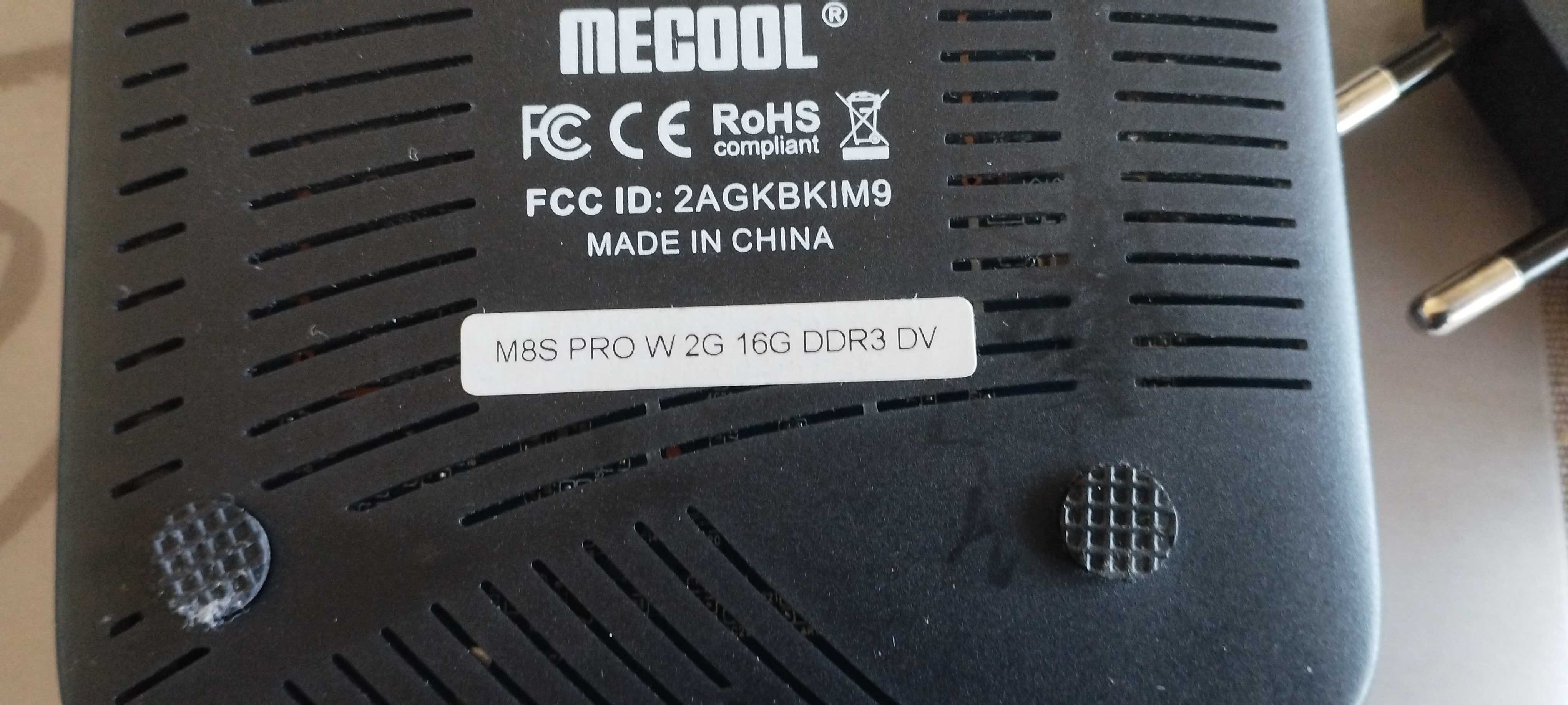 ТВбокс  на китайския бранд MECOOL с ОС Андроид.