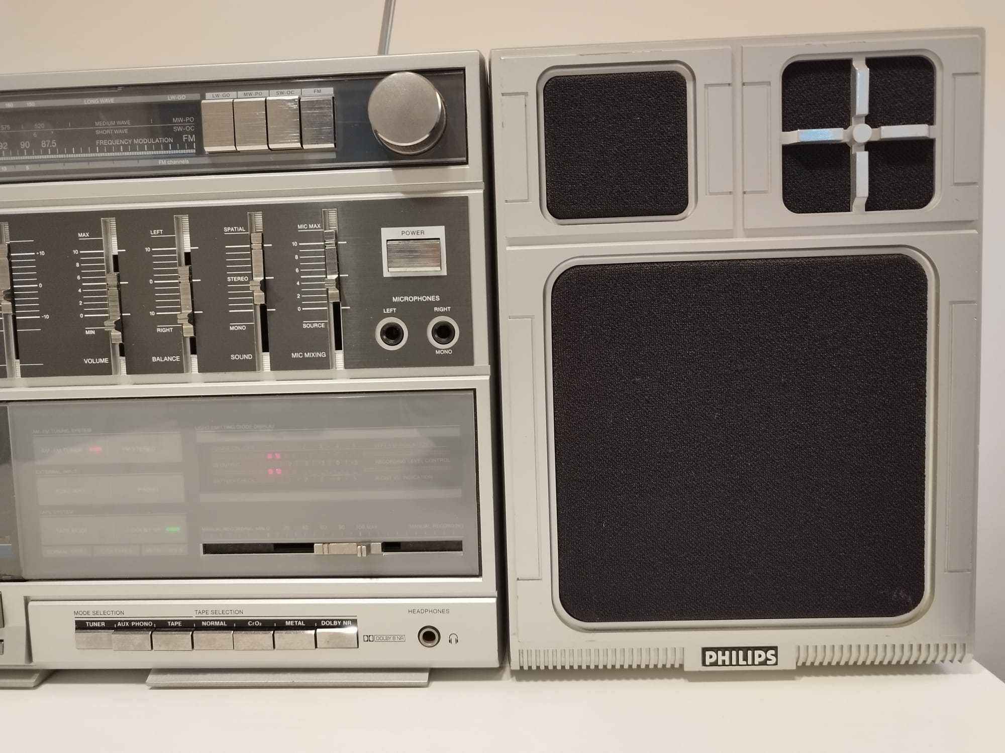 Boombox - Stereo Radio/Cassette PHILIPS model D8644 - made in AUSTRIA