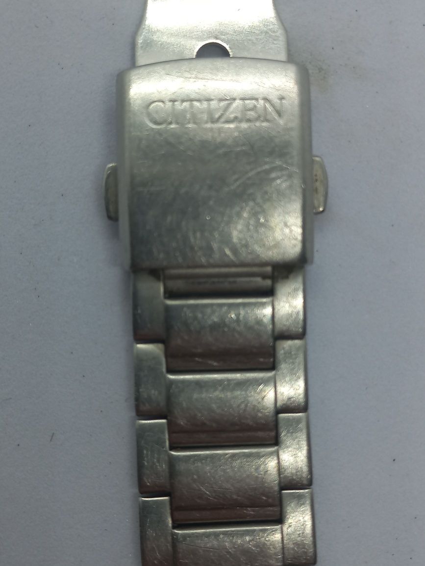 Citizen quartz .