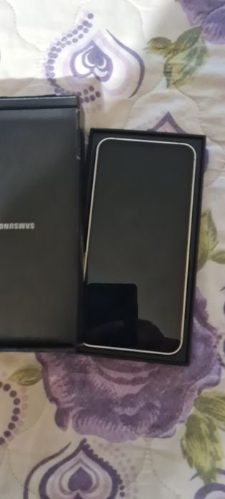 Samsung s23 fe чисто нов
