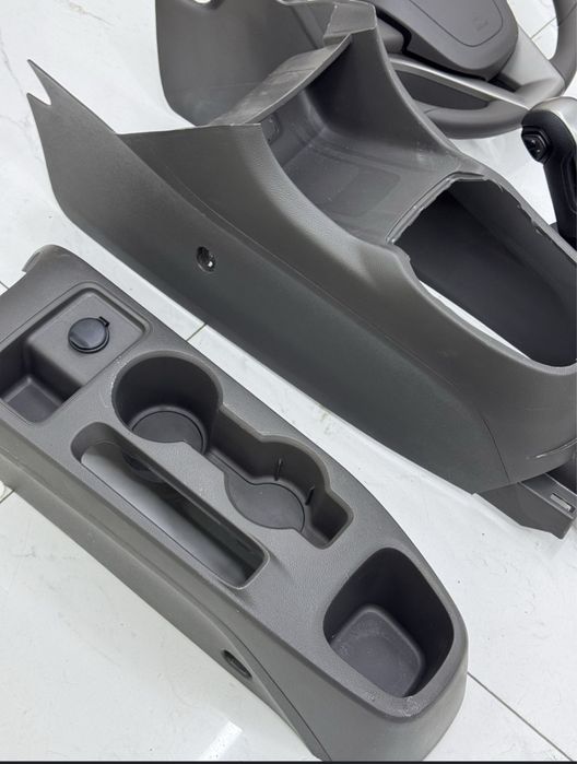 Кобалт автомат комплект бар, ричаг кул тормизи рычаги рул сотилади.