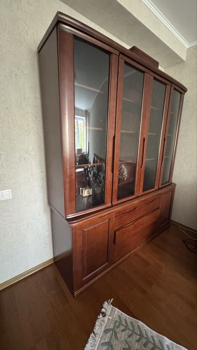 Продам шкаф из дерева