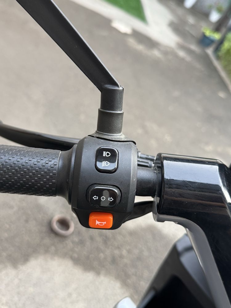 Skuter DRONGO R-16 TK