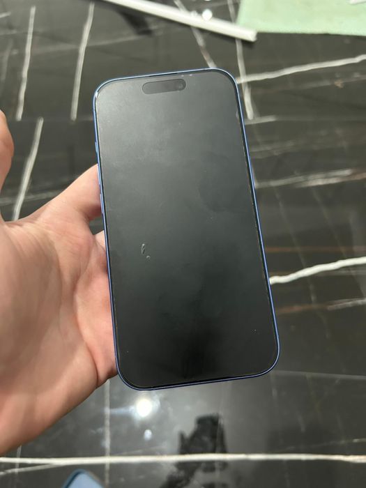 Iphone 16 ultramarine