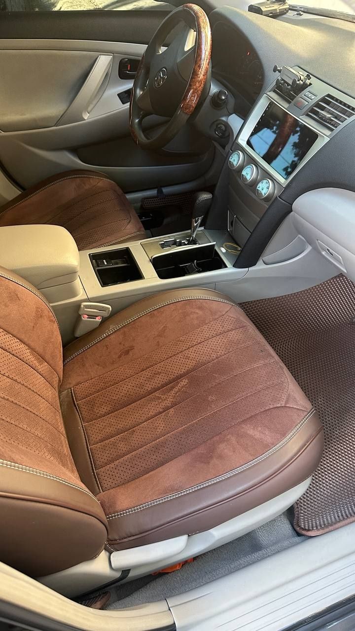 СРОЧНО Toyota Camry 40 2007