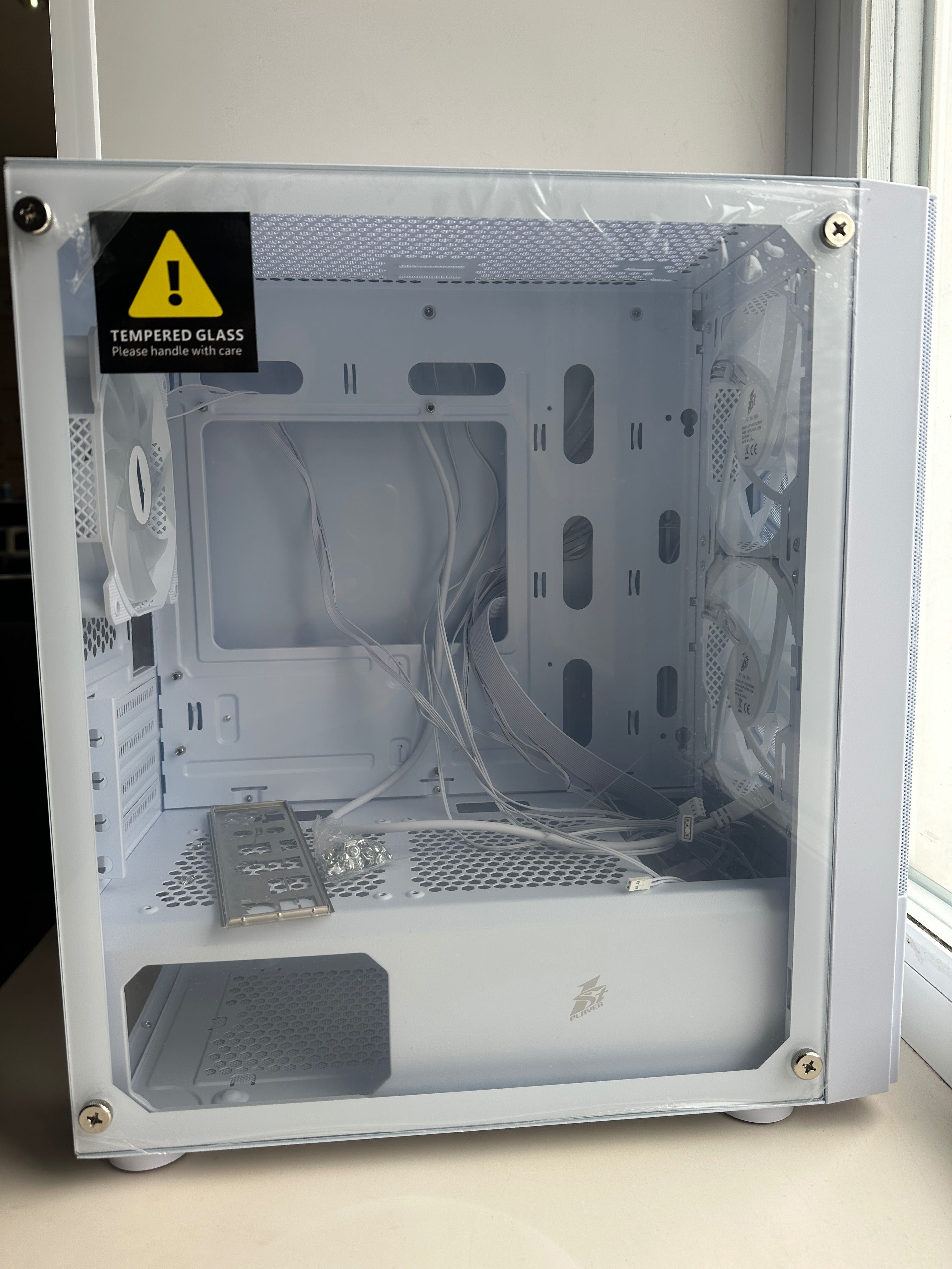 Продам Корпус 1STPLAYER FireBase X4-M (X4-M-WH-2F7-14-W-1F7-W) белый