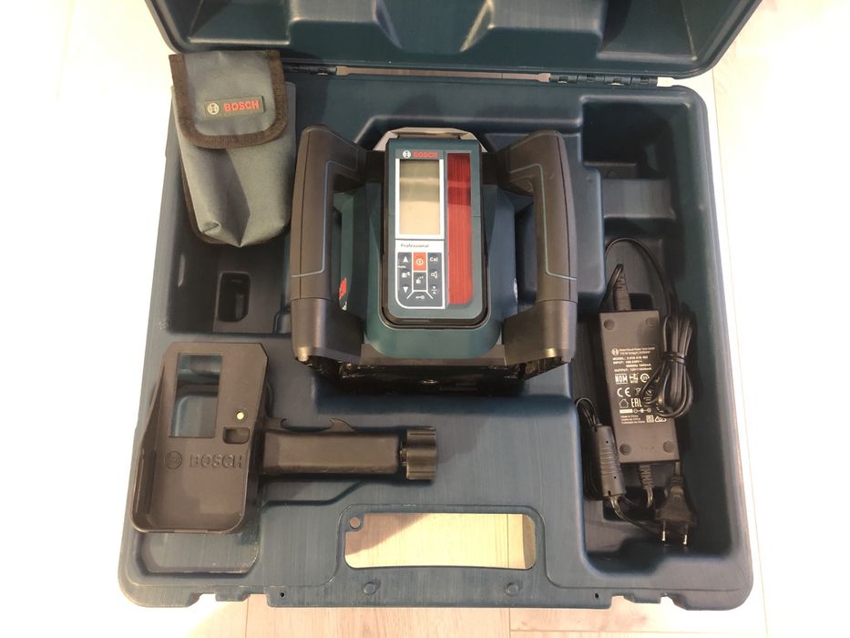 Nivela Laser rotativa Bosch GRL 500 H cu receptor