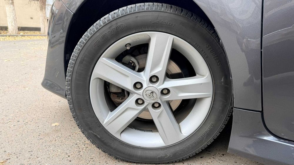 Диски с резиной на камри