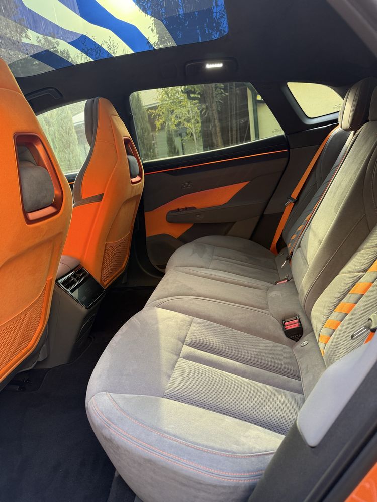 Zeekr 001 Z sport (2025)+ допы на 13 млн сум.