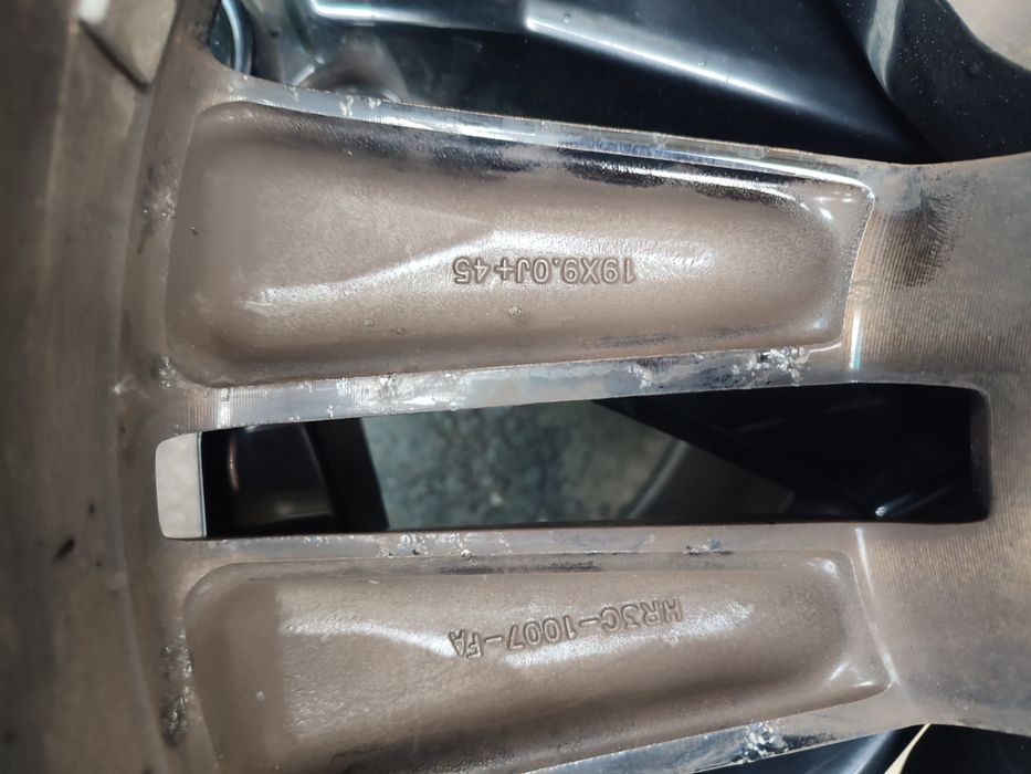 19" оригинални алуминиеви джанти за Ford Mustang.