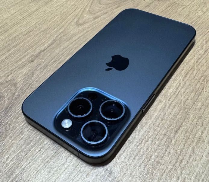 100% батерия - iPhone 15 Pro Midnight Blue 128 GB