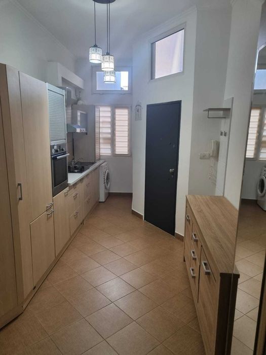 Proprietar de închiriat apartament centru 3 camere