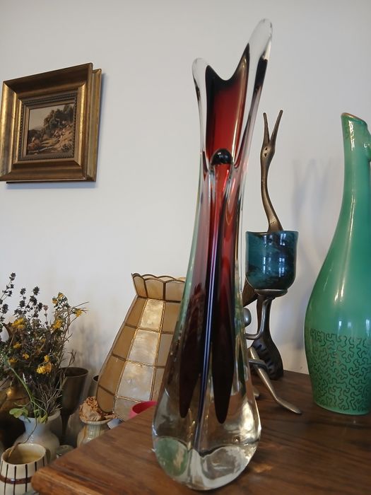 Vaza de sticla,cu numele "Trei degete"