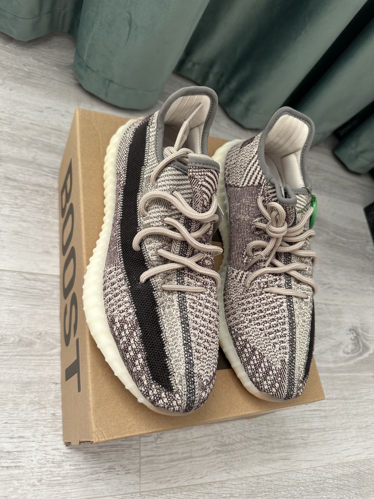 Yeezy boost 350 v2 zyon 43 1/3