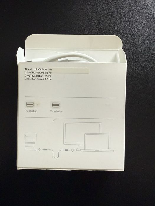 Нов Apple Thunderbolt Кабел (0.5M) MD862ZM/A