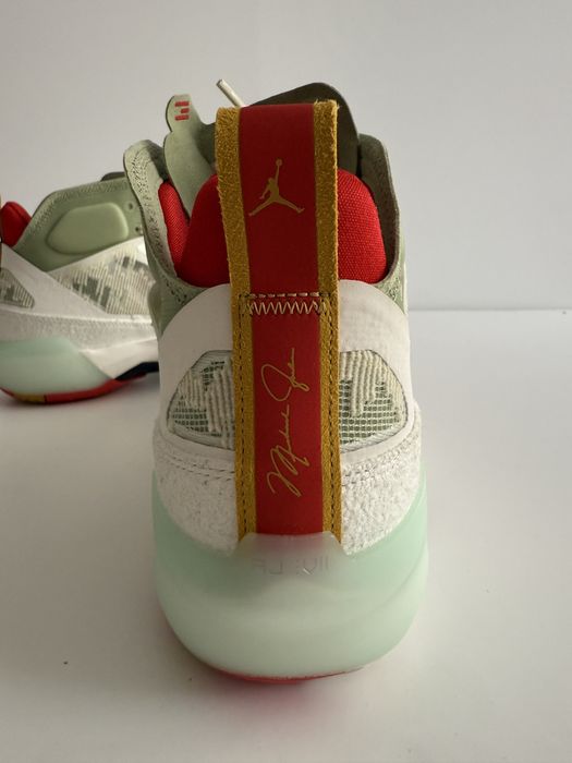 Jordan marimea 44 noi, originali