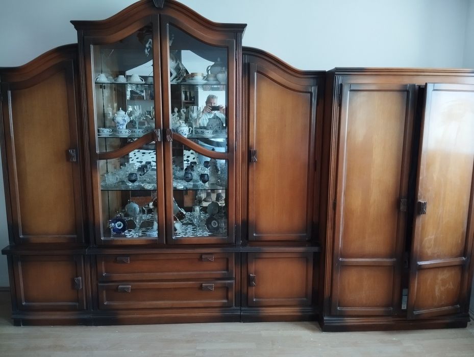 Dormitor cu vitrina
