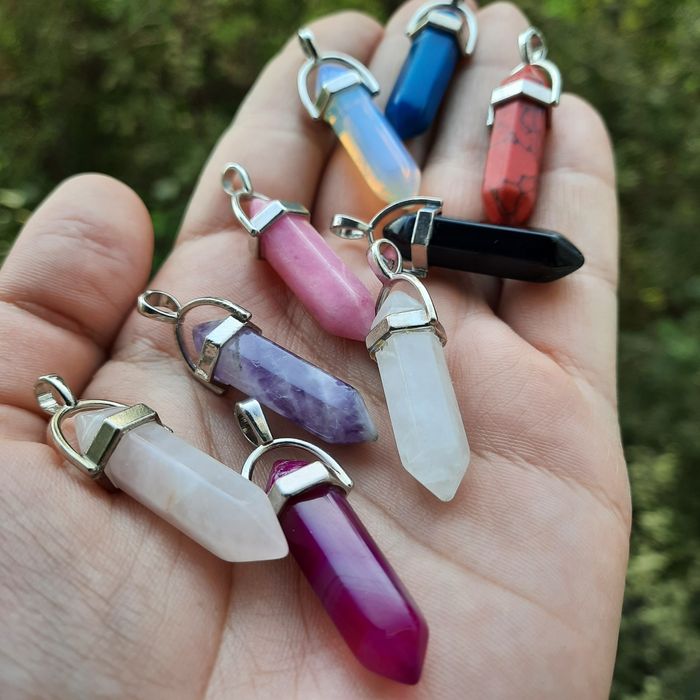 Натуральные камни. 60 видов камней. Коллекция браслетов и кулонов.