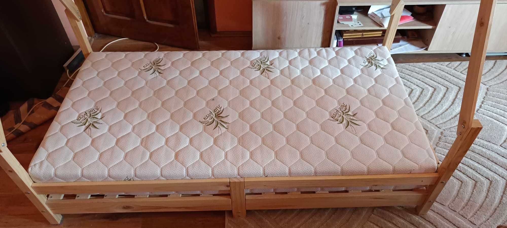 Pat copii tip casuta cu saltea ortopedica