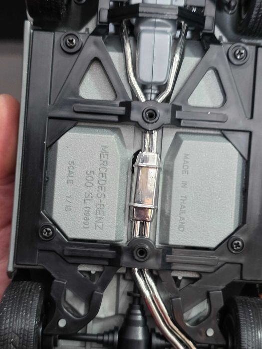 Macheta Auto 1/18 Revell Mercedes Benz 500 SL 1989 Gri