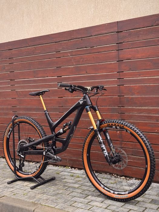 YT Capra pro race bicicleta enduro downhil freeride nu canyon cube