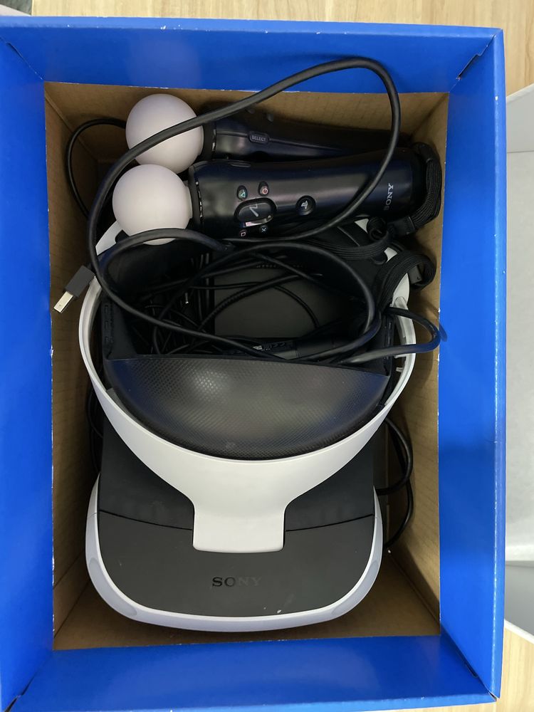 PlayStation 4 и PlayStation VR + игры и подставка